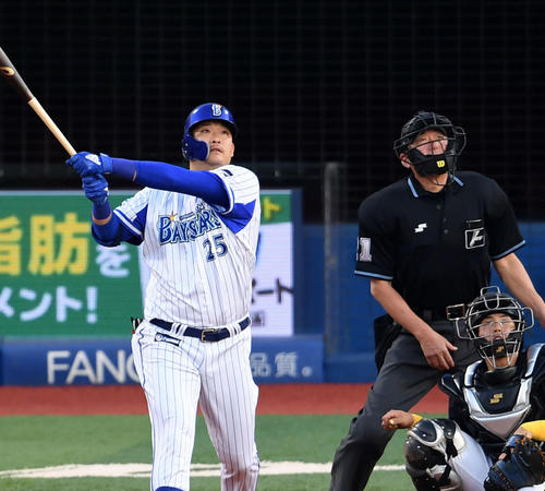 本塁打を放つ筒香嘉智（19年5月24日撮影）