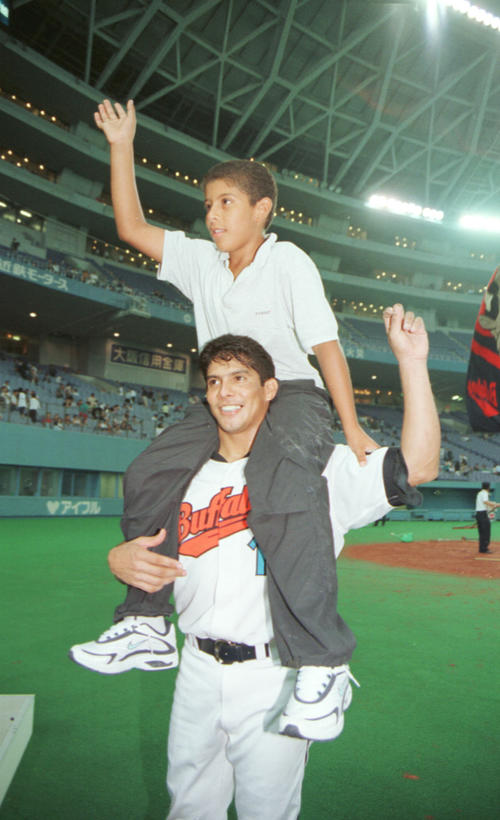 元近鉄エルビラ氏と息子銃殺、武装集団から20発 - MLB : 日刊スポーツ