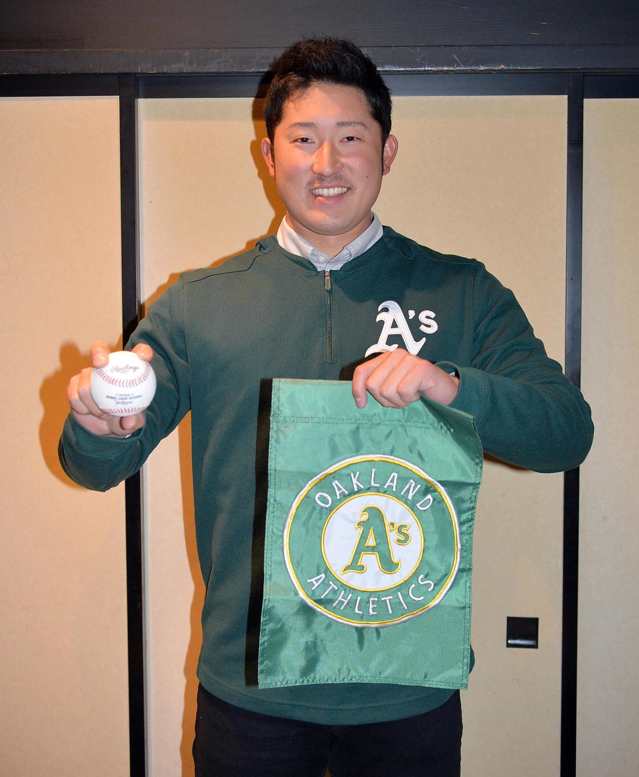 アスレチックスとマイナー契約を結んだ冨岡