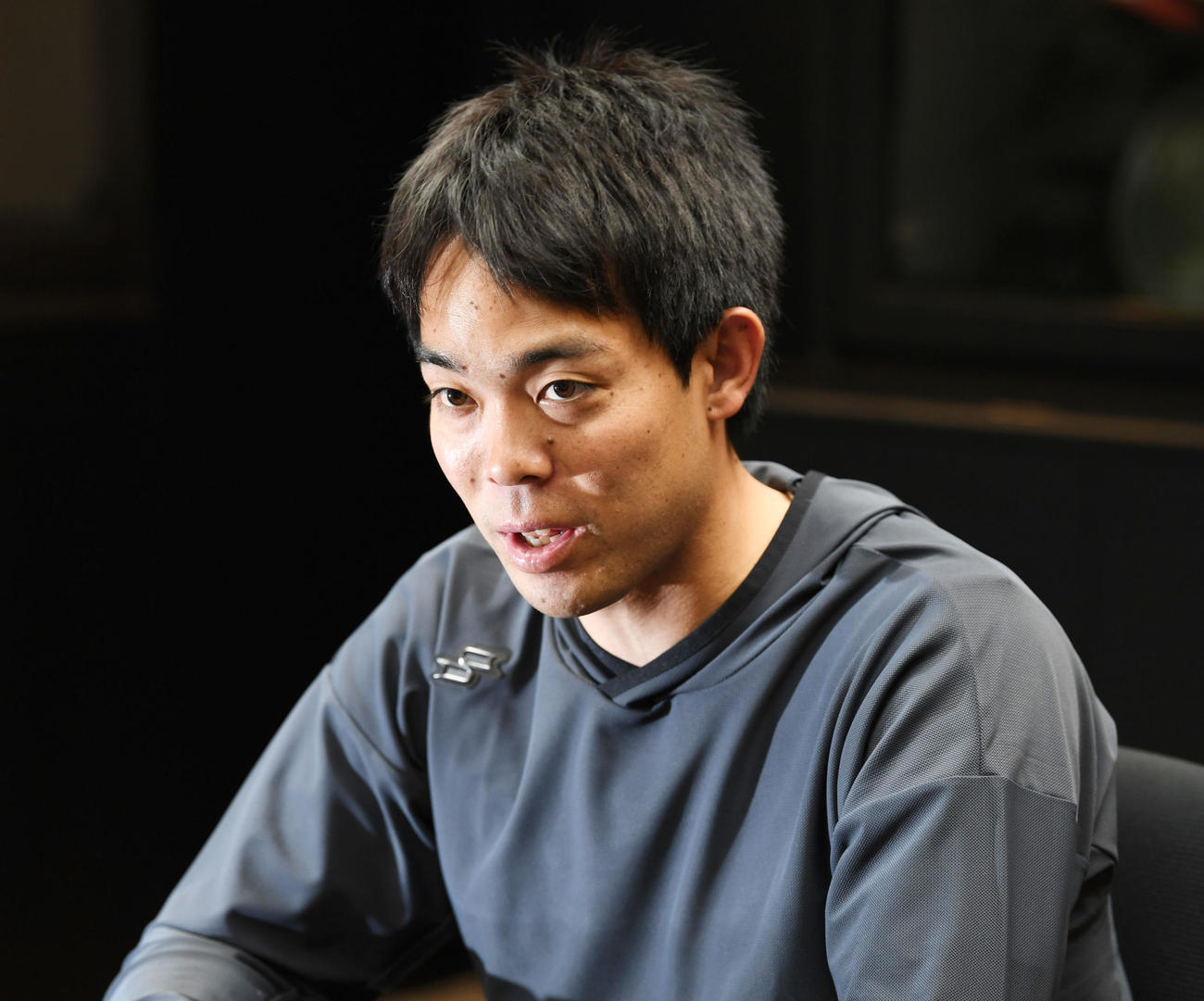 メジャー移籍について語ったレッズ秋山（撮影・横山健太）