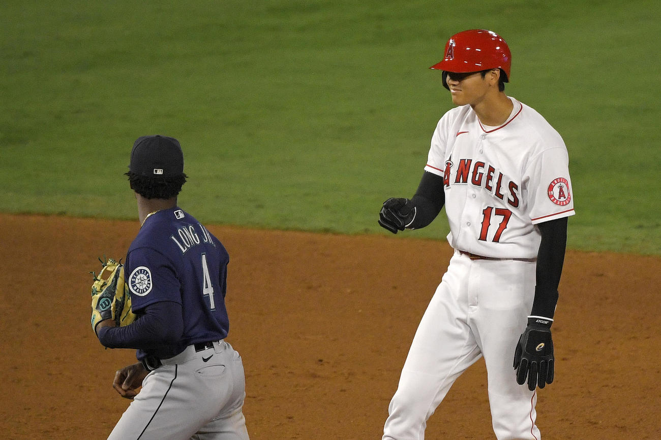 7回、二盗を決めた大谷（AP）
