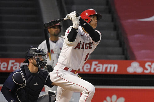 5回の第2打席で右飛に倒れた大谷（AP）