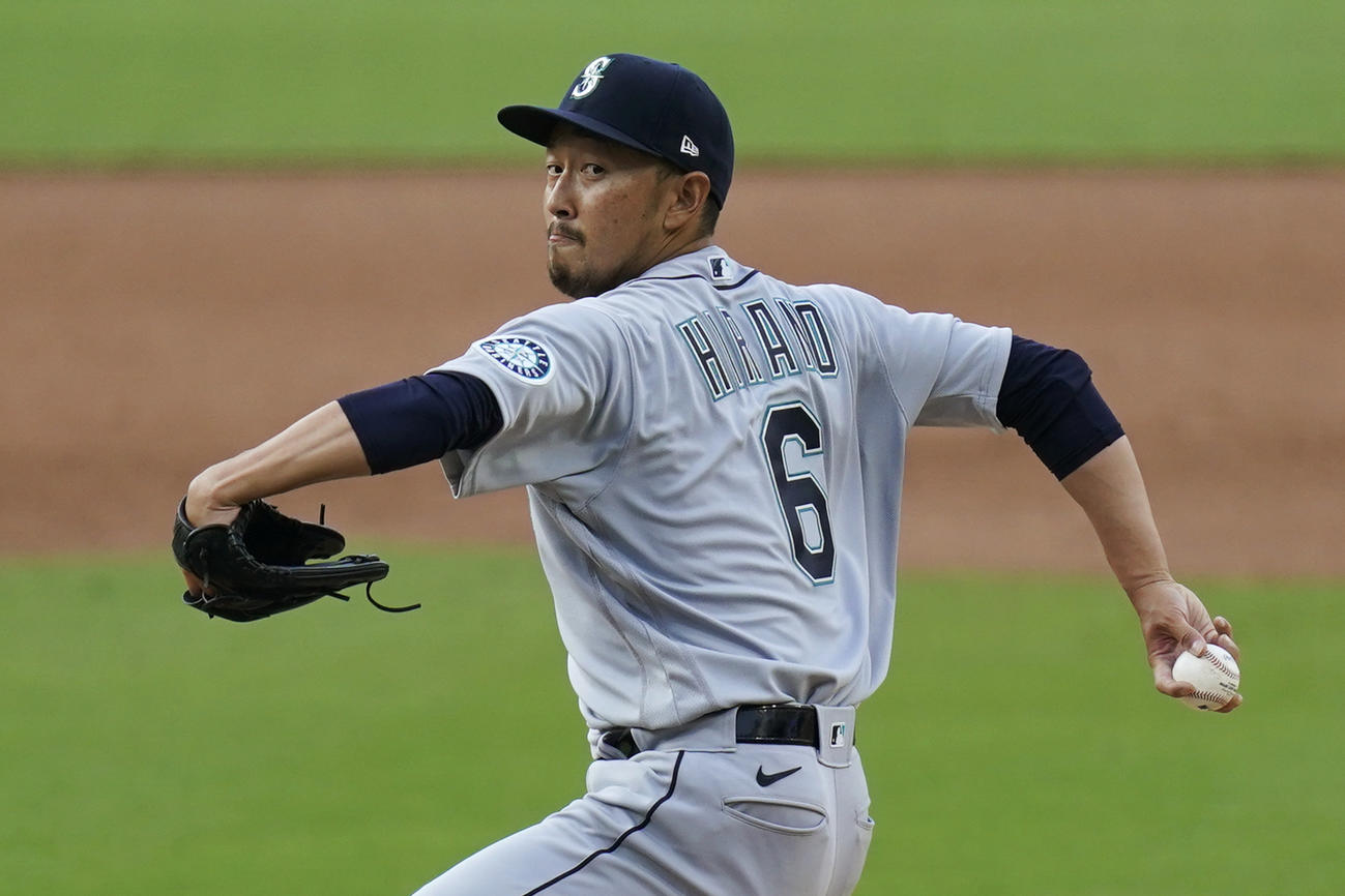 7回に登板したマリナーズ平野（AP）