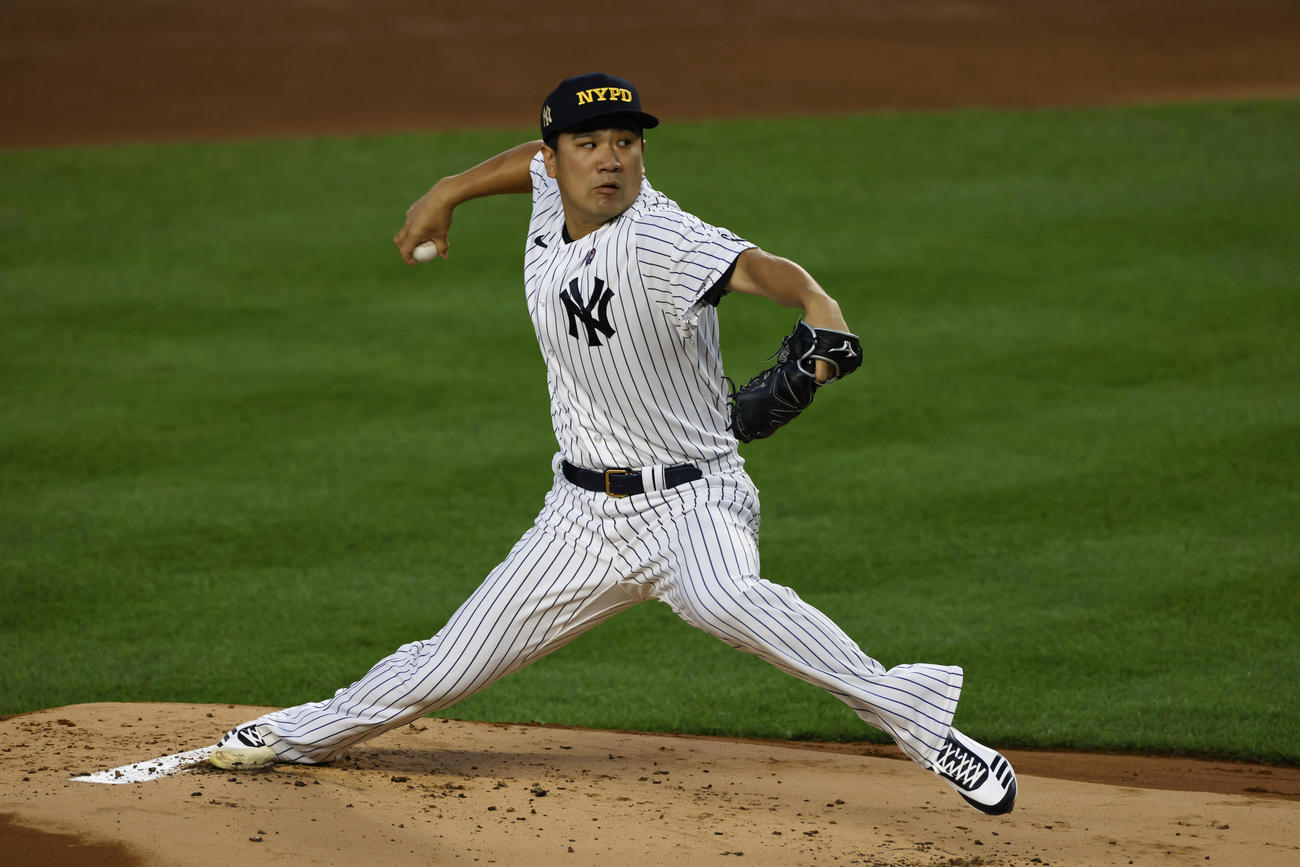 オリオールズ戦で力投するヤンキース田中（AP）