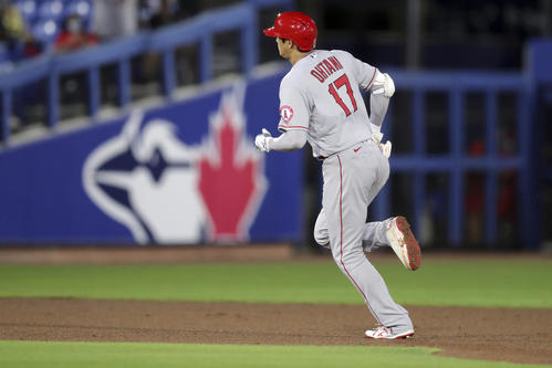 5回、今季3号ソロを放った大谷（AP）