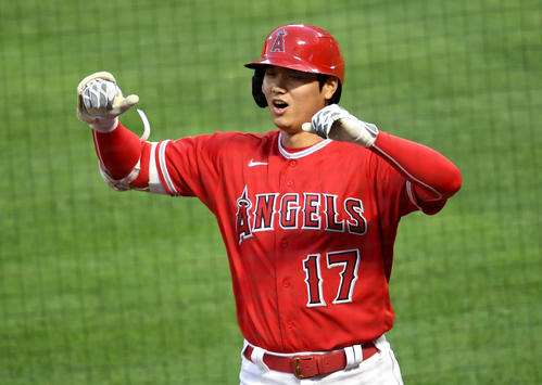 3回、10号2ランを放った大谷(ロイター)