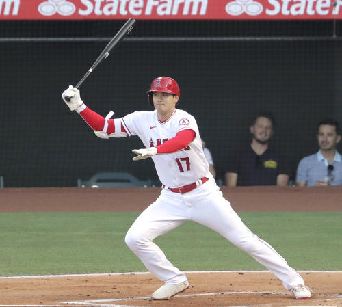ドジャース戦の1回、三ゴロに倒れたエンゼルス大谷（共同）
