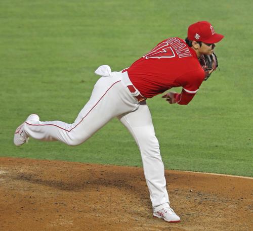マリナーズ戦に先発し、6回2失点で2勝目を挙げたエンゼルス大谷(共同)