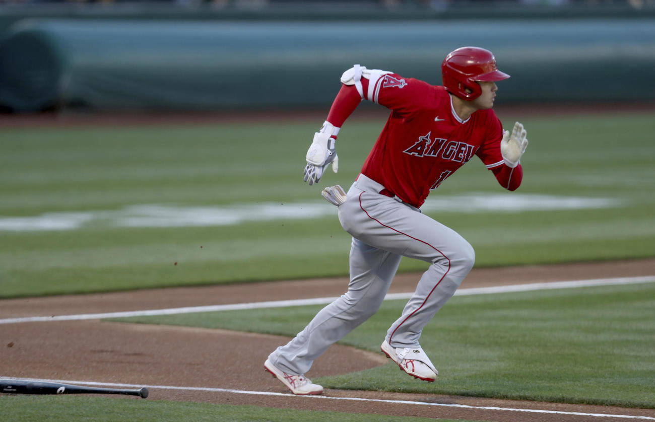 1回、二ゴロに倒れた大谷（AP）