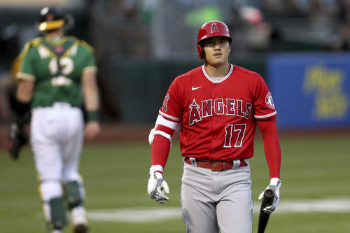5回、三振に倒れた大谷（AP）