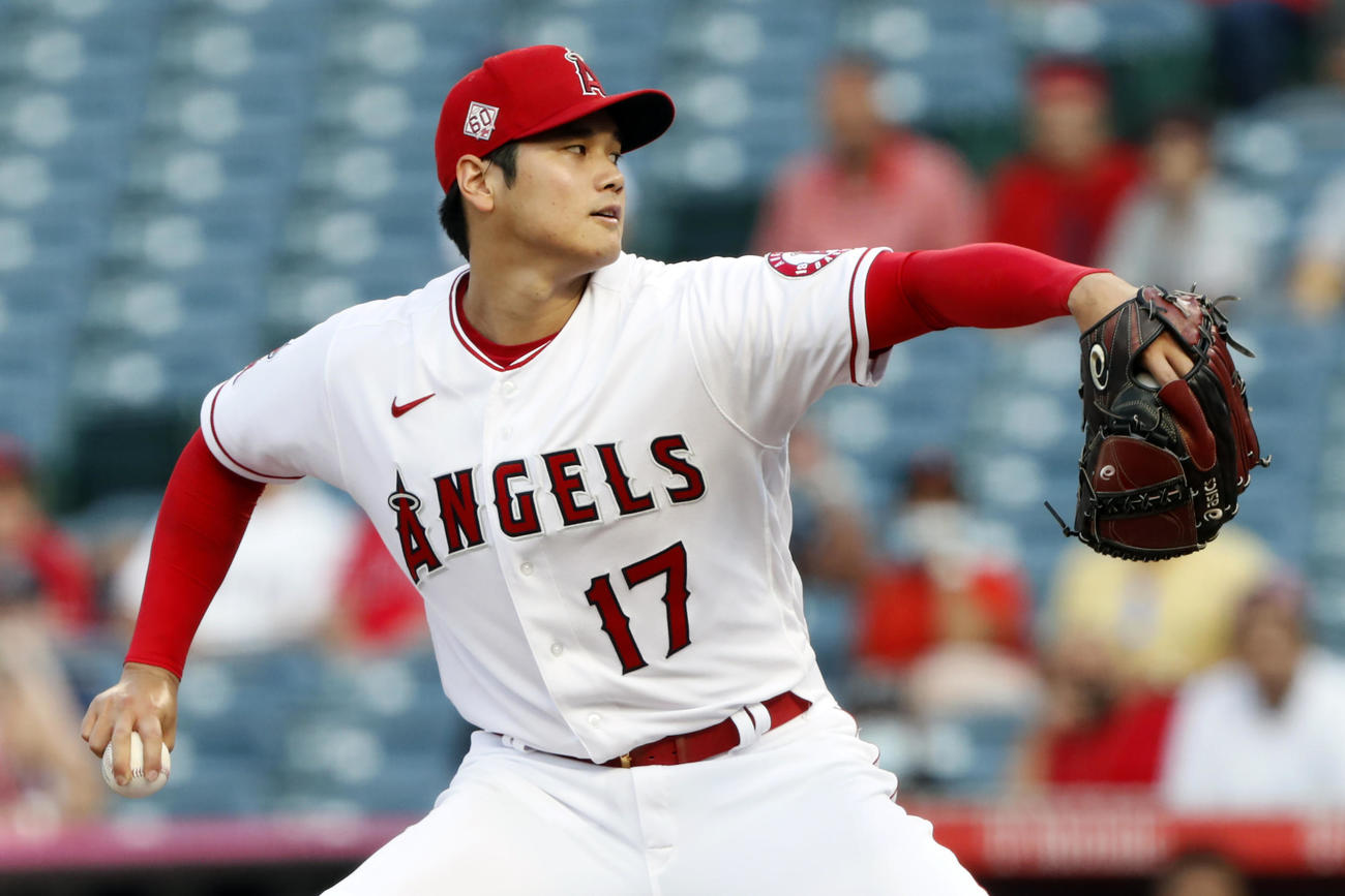 力投する大谷（AP）