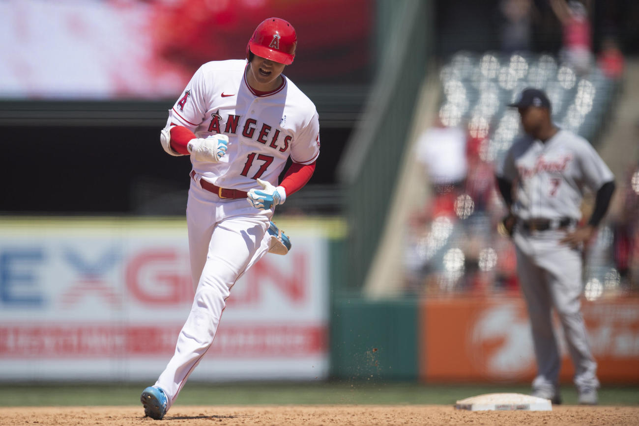 5回、23号2ランを放った大谷（AP）