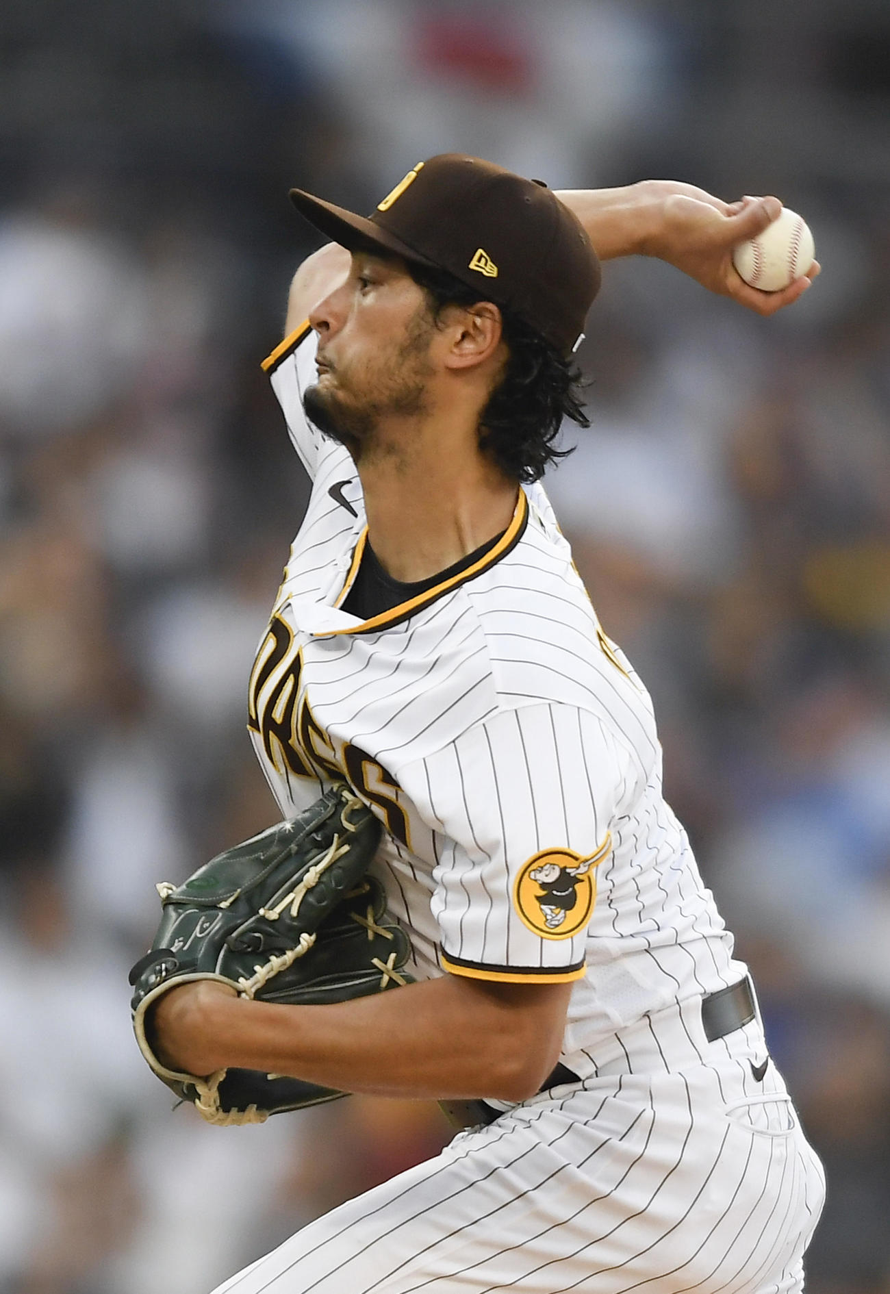 ドジャース戦で力投するパドレス・ダルビッシュ（AP）