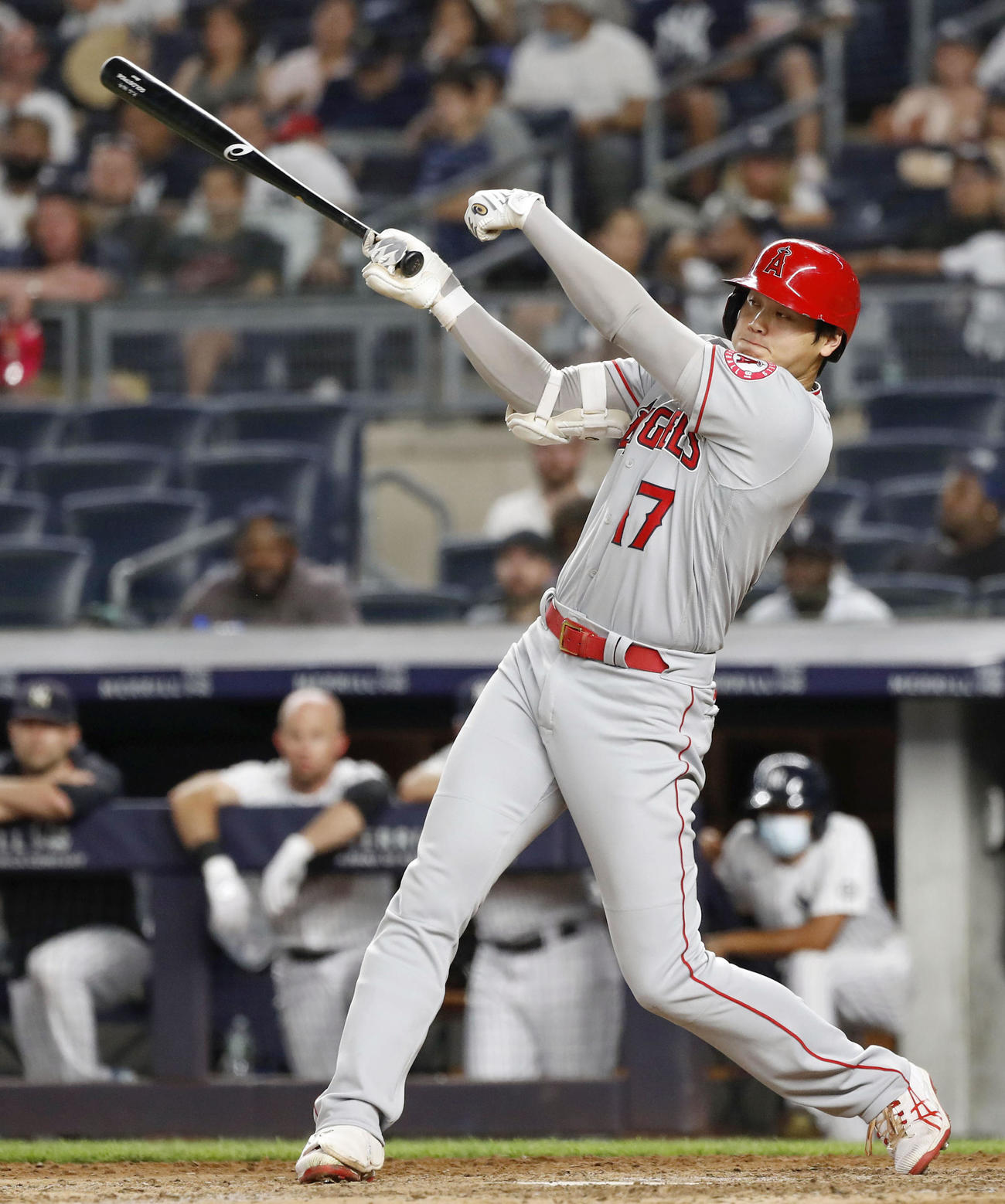 ヤンキース戦の9回、二ゴロに倒れるエンゼルス大谷（共同）