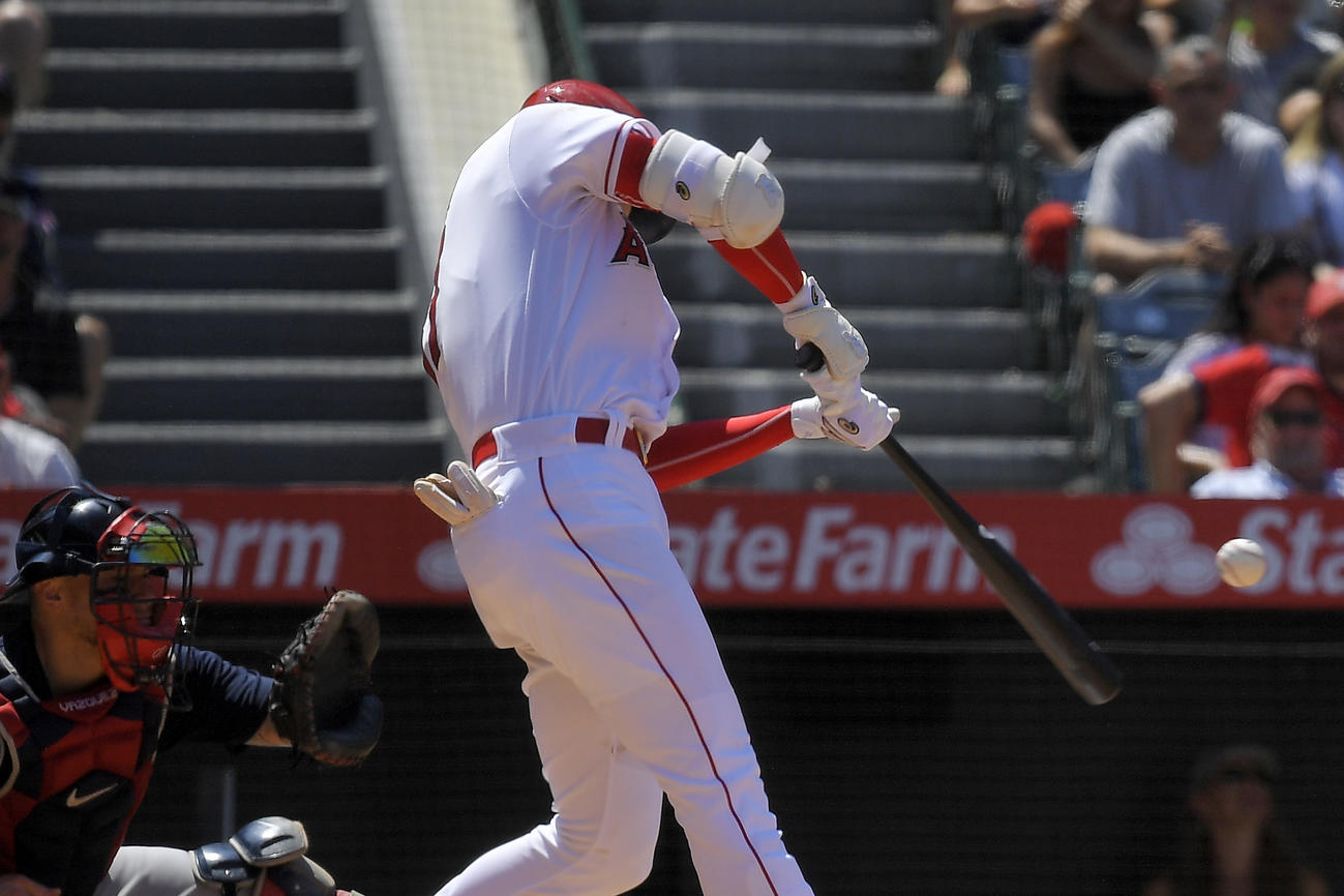 5回、32号を放つ大谷（AP）