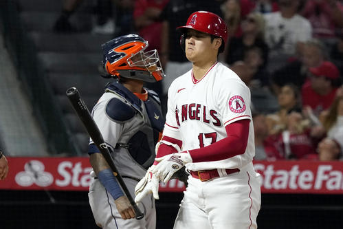 6回の第3打席で三振に倒れた大谷（AP）