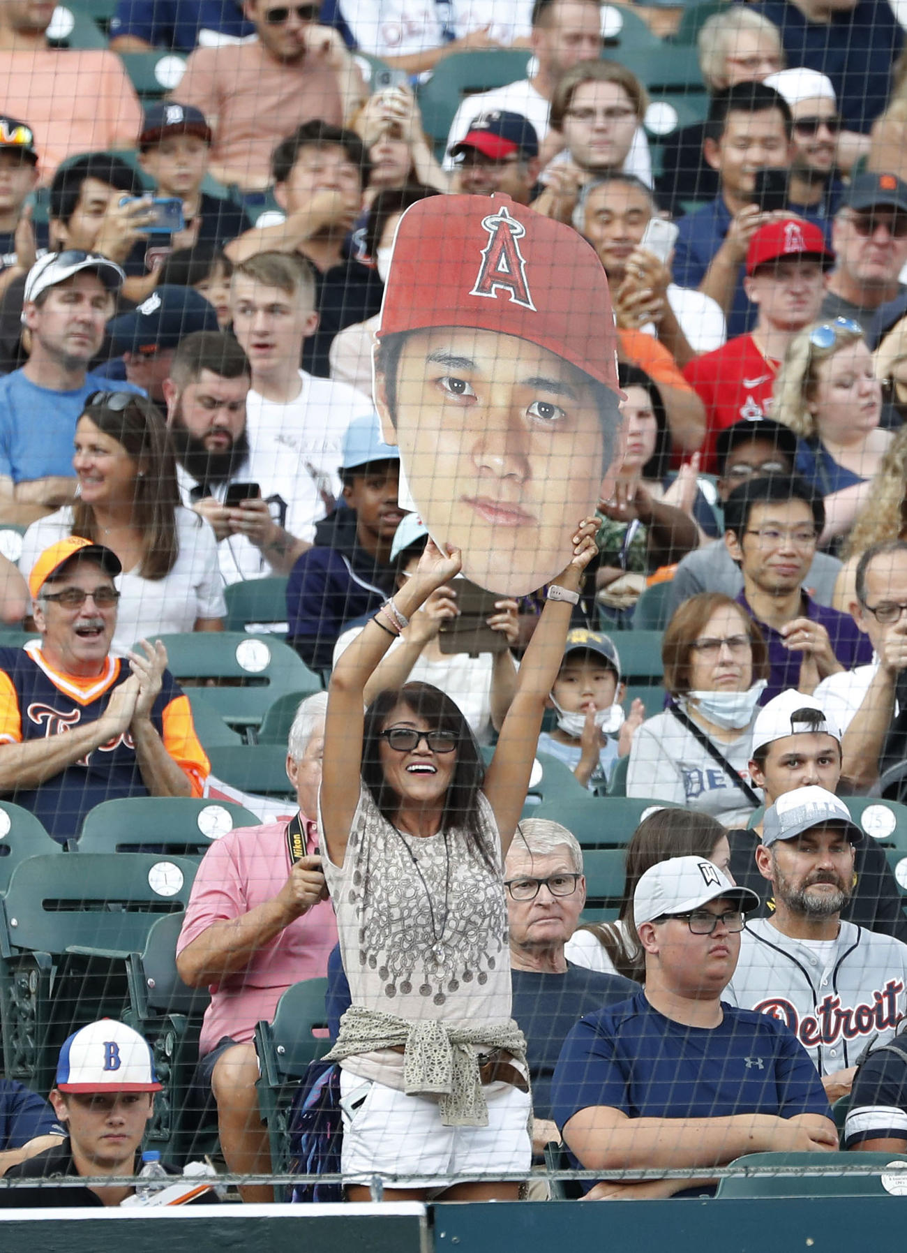 エンゼルス・大谷を応援するファン＝デトロイト（共同）