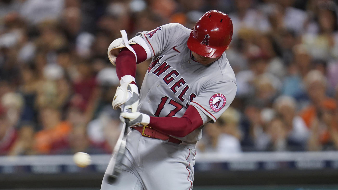 8回、40号を放つ大谷（AP）