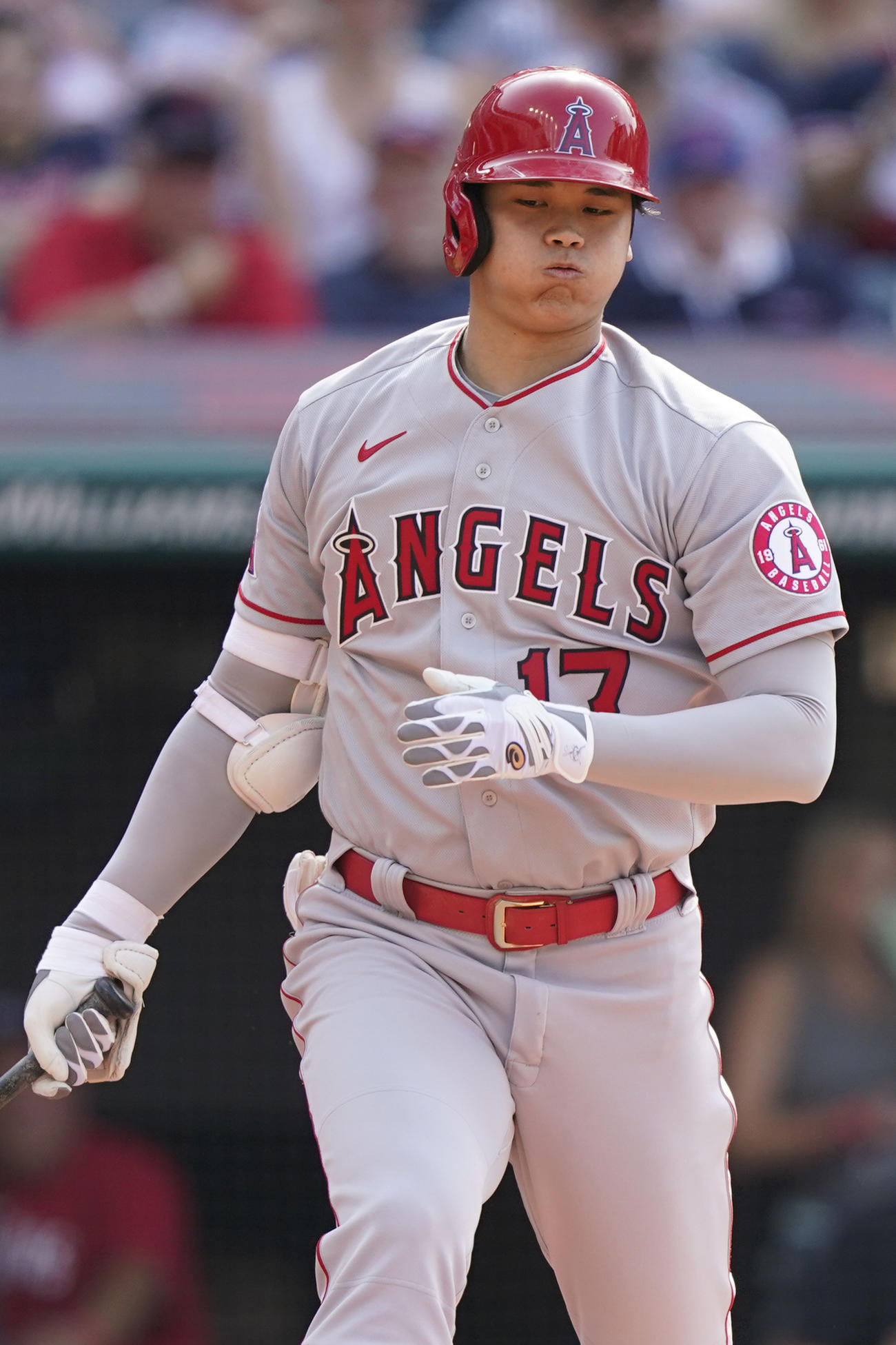 3回、三振に倒れた大谷（AP）