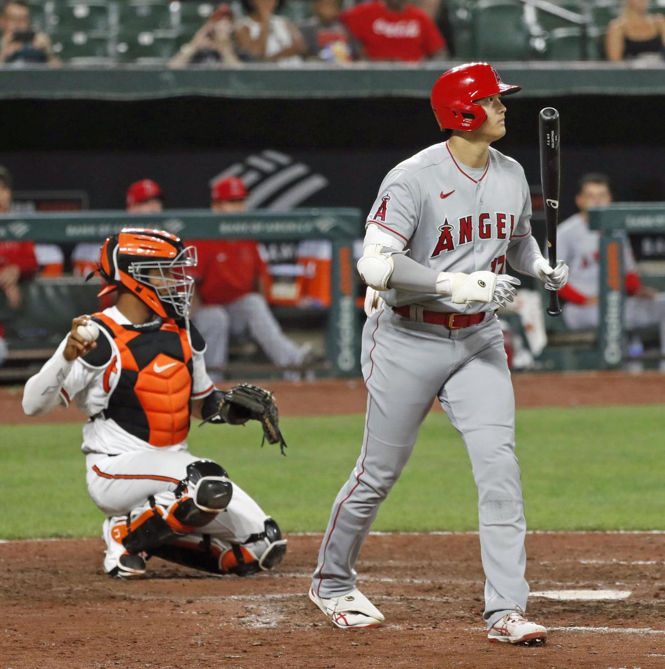 オリオールズ戦の6回、四球を選んだエンゼルス・大谷＝ボルティモア（共同）