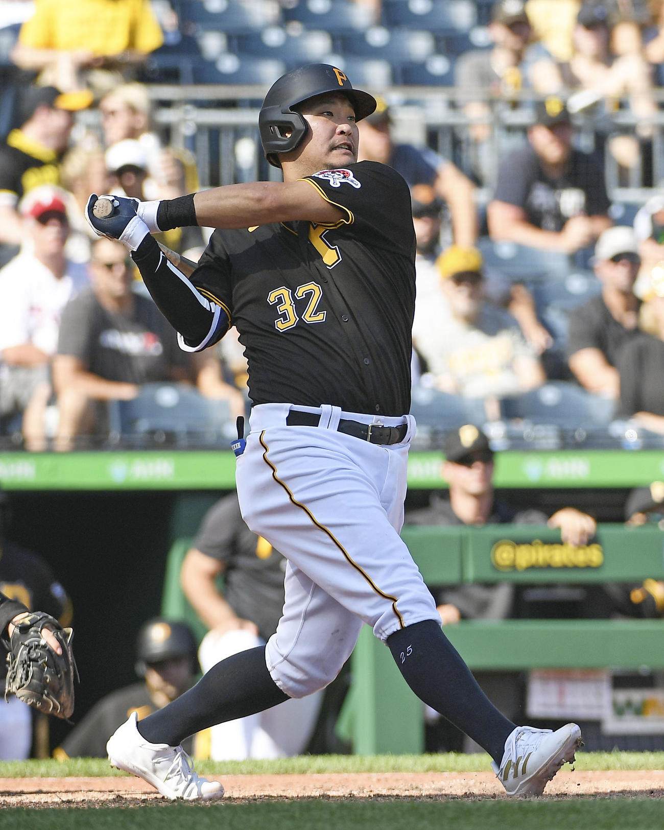 タイガース戦の7回、2点打を放つパイレーツ筒香（ゲッティ＝共同）