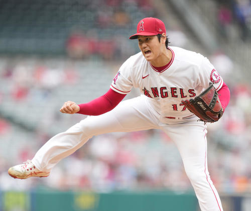 マリナーズ戦に登板し、力投するエンゼルス大谷(撮影・菅敏)