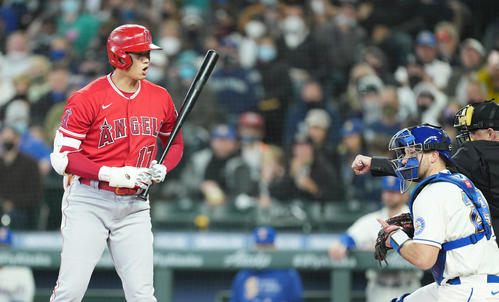 マリナーズ対エンゼルス　4回表エンゼルス1死、見逃しの三振に倒れるエンゼルス大谷（撮影・菅敏）