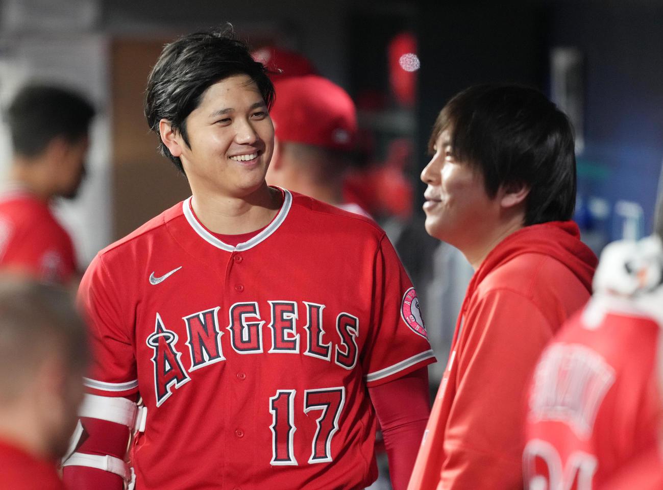 エンゼルス大谷翔平と水原一平通訳（2021年10月1日撮影）