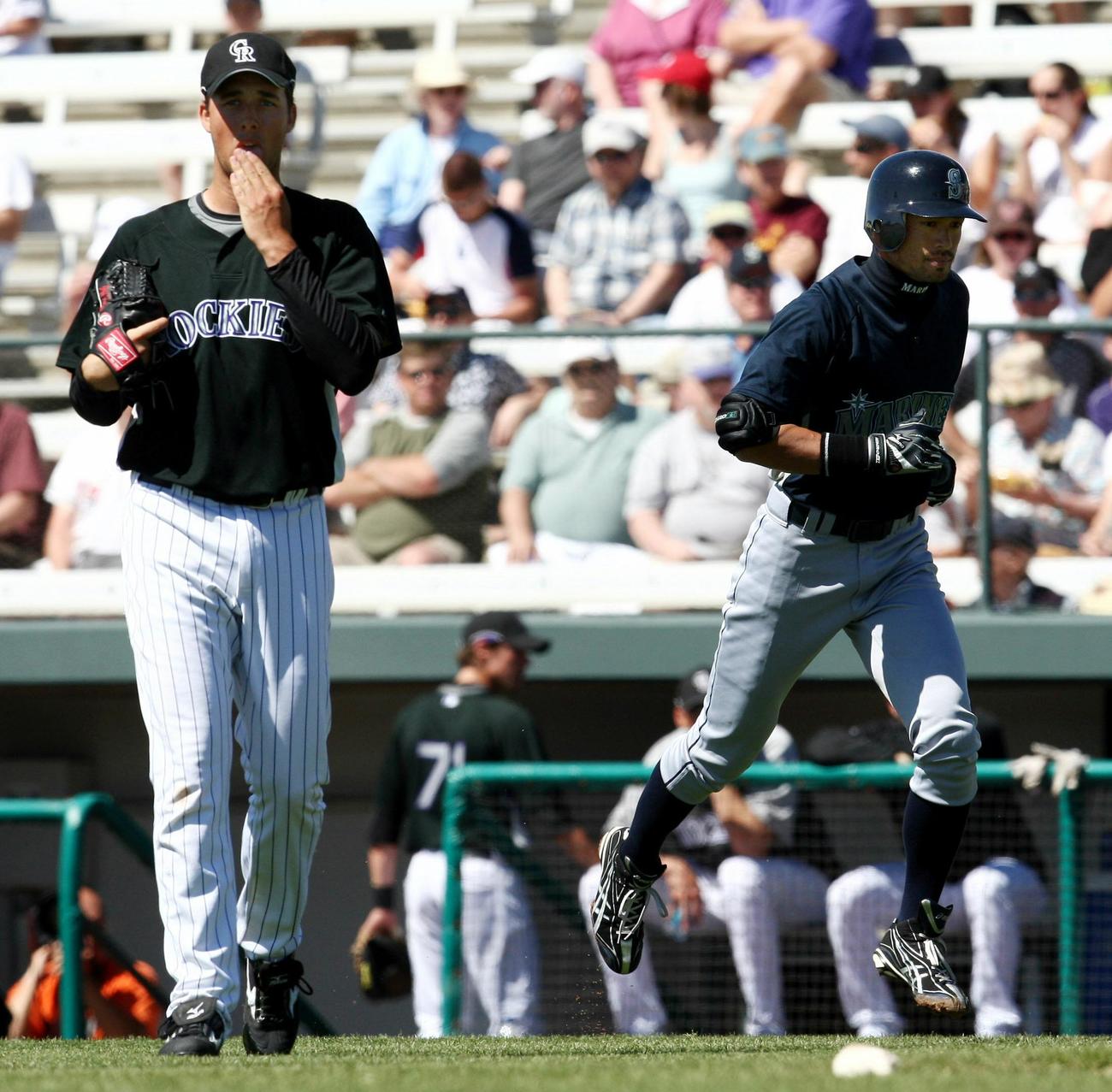 2008年オープン戦、イチローを投ゴロに打ち取ったジェフ・フランシス（左）