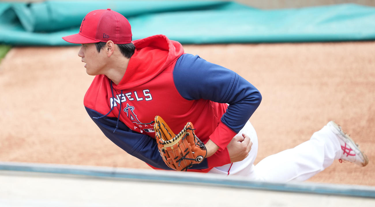 試合前練習でブルペンに入るエンゼルス大谷（撮影・鈴木みどり）