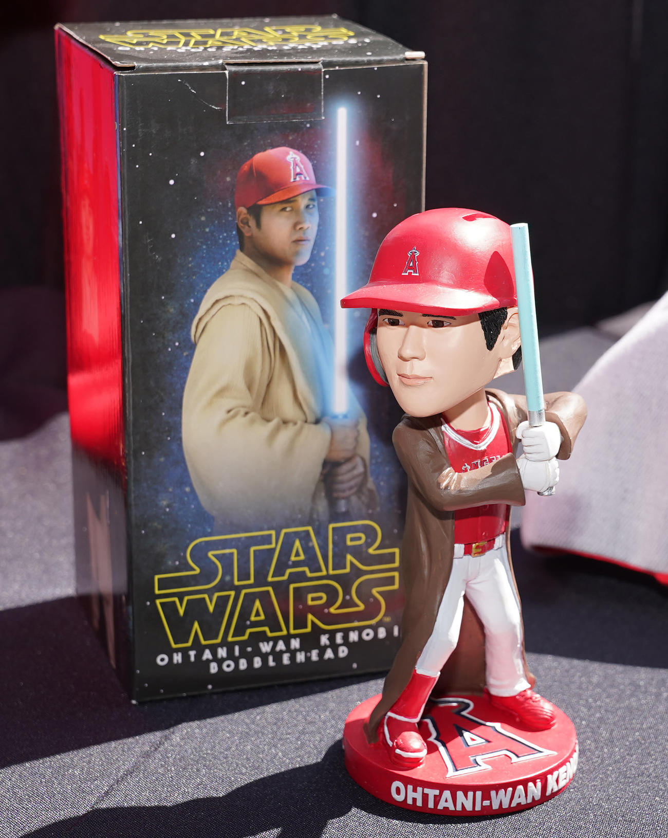 入場者特典グッズのエンゼルス大谷のスターウォーズ仕様のボブルヘッド（撮影・鈴木みどり）