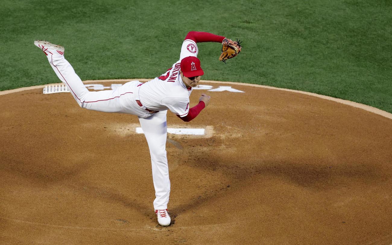 アストロズとの開幕戦に先発するエンゼルス・大谷＝アナハイム（共同）
