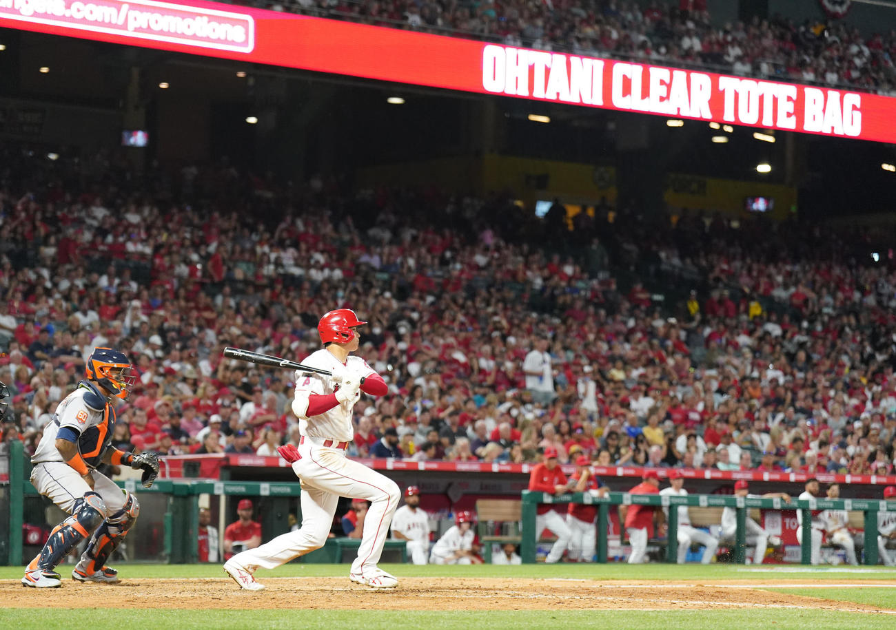 エンゼルス対アストロズ　5回裏エンゼルス無死、二ゴロに倒れる大谷（撮影・鈴木みどり）