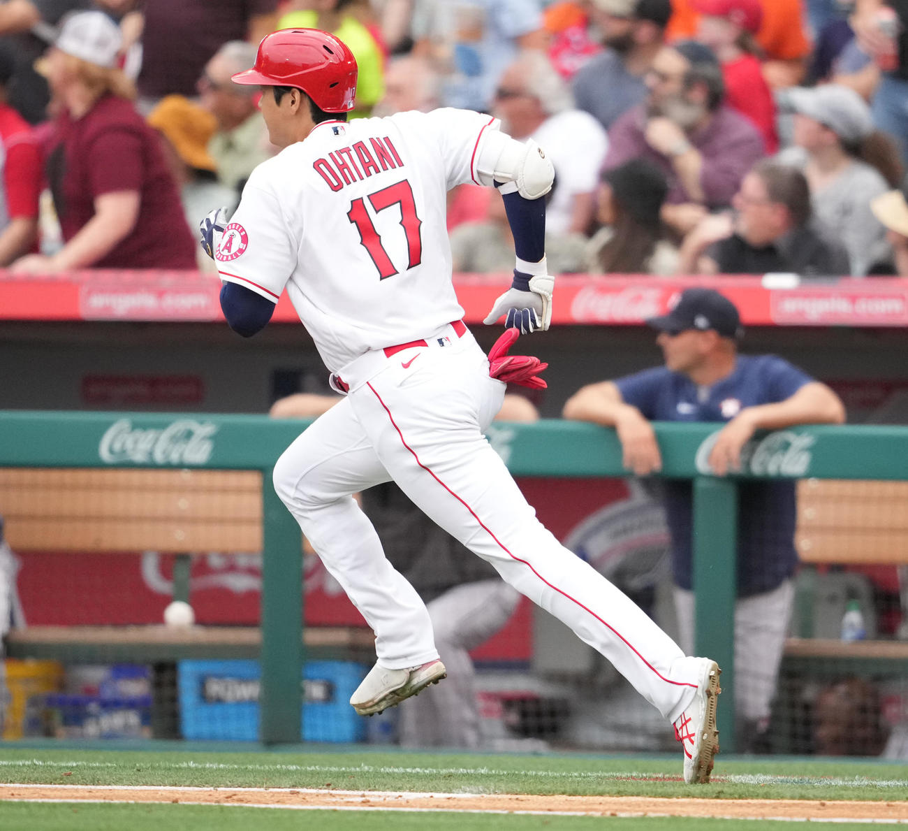 エンゼルス対アストロズ　3回裏エンゼルス1死一塁、二塁打を放つ大谷（撮影・鈴木みどり）