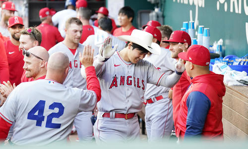 大谷翔平 背番号42の ジャッキー ロビンソン デー も１号 ５年目で出場は２度目 ｍｌｂ 日刊スポーツ