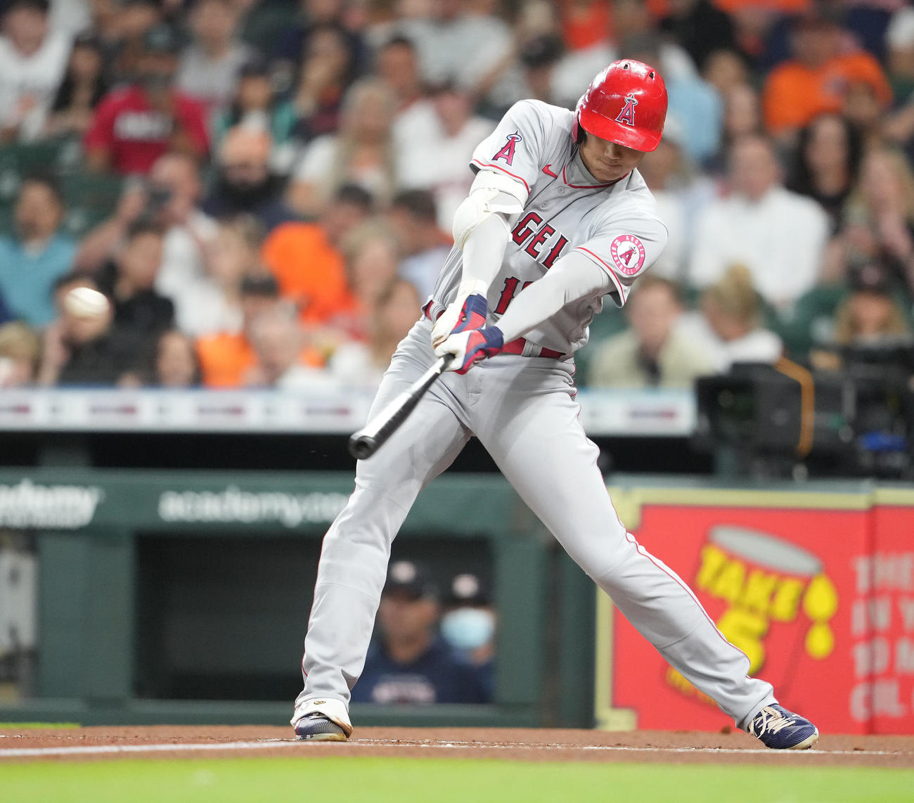 アストロズ対エンゼルス　1回表エンゼルス無死、中直に倒れる大谷（撮影・鈴木みどり）