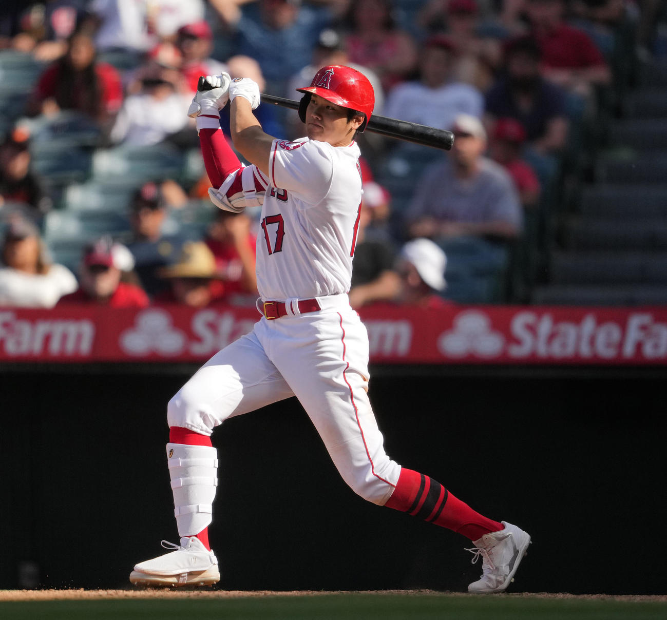 エンゼルス対オリオールズ　8回裏エンゼルス2死、中前打を放つ大谷（撮影・鈴木みどり）