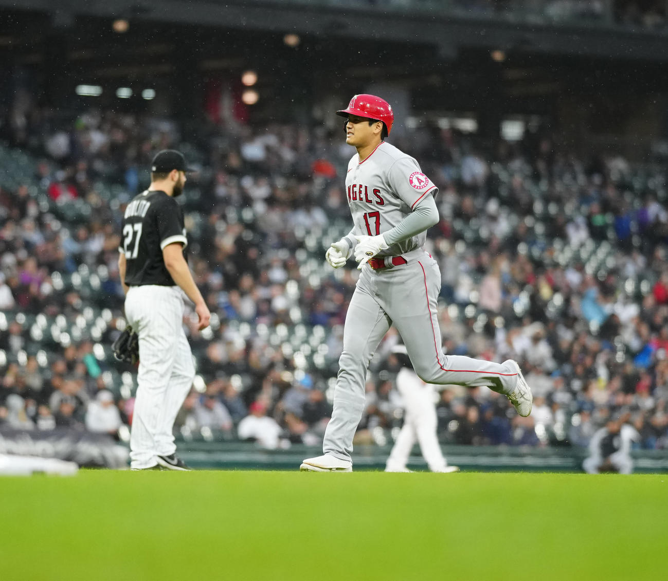 ホワイトソックス対エンゼルス　4回表エンゼルス無死、中飛に倒れた大谷（撮影・江口和貴）