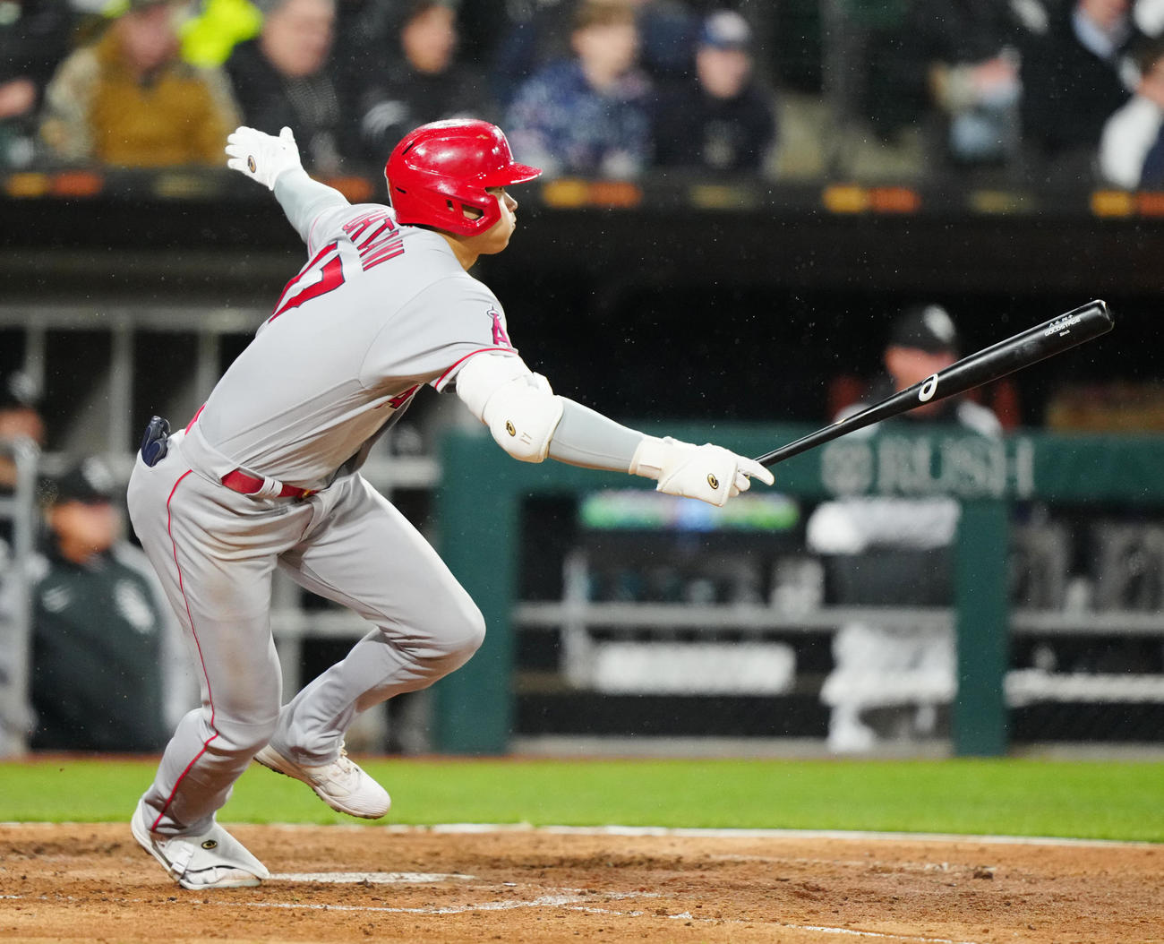 ホワイトソックス対エンゼルス　8回表エンゼルス1死、中前打を放つ大谷（撮影・江口和貴）