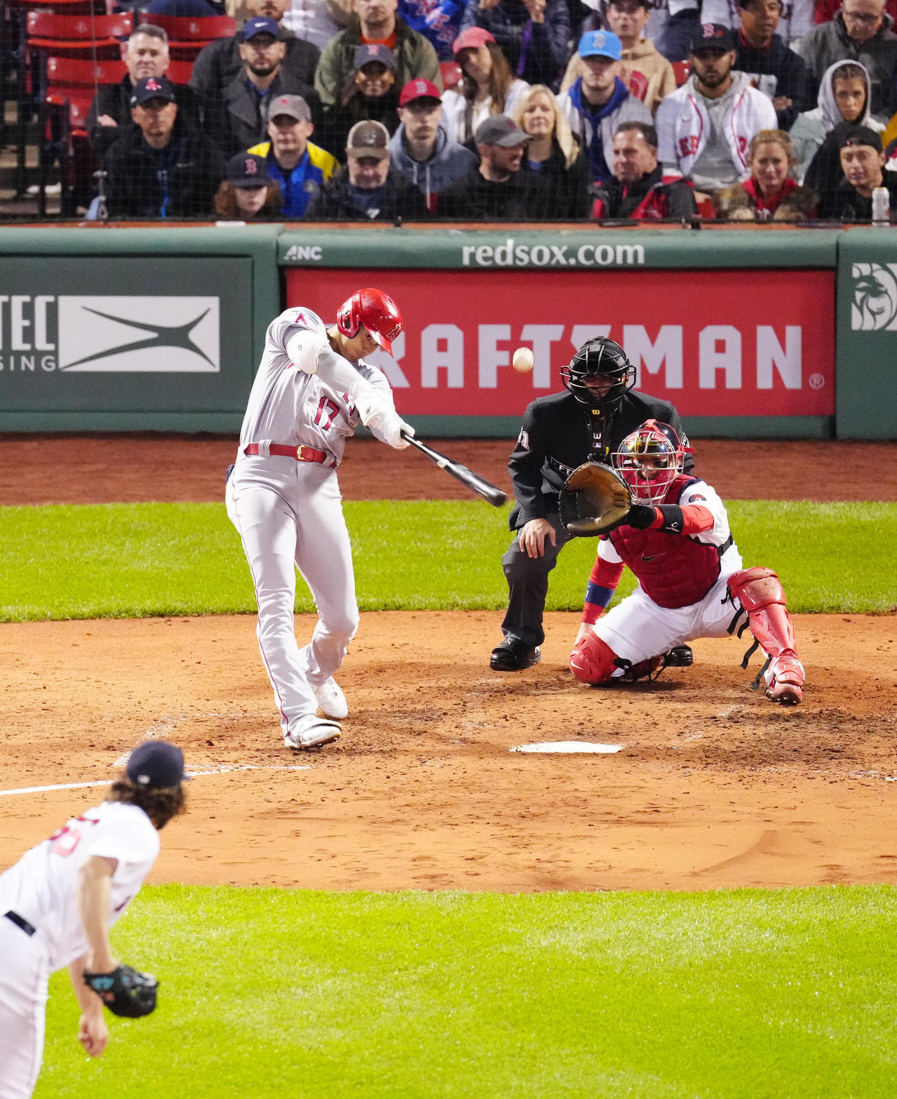 レッドソックス対エンゼルス　7回表エンゼルス無死、左飛に倒れる大谷。投手A・デービス（撮影・江口和貴）