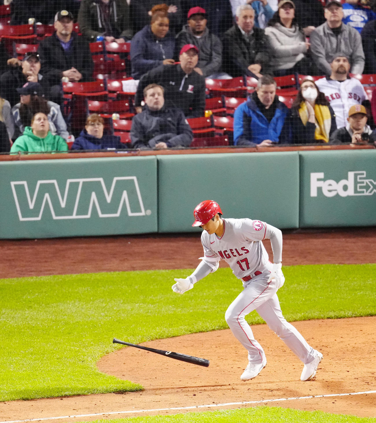 レッドソックス対エンゼルス　7回表エンゼルス無死、左飛に倒れる大谷（撮影・江口和貴）