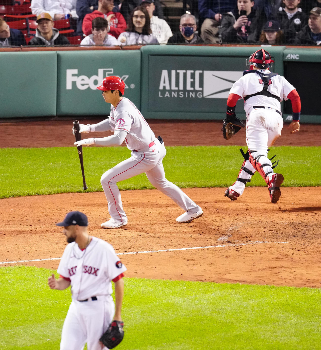 レッドソックス対エンゼルス　10回表エンゼルス2死一塁、四球を選ぶ大谷（撮影・江口和貴）