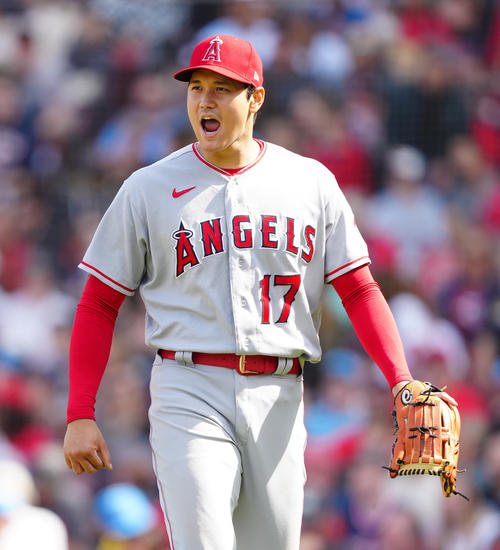 大谷翔平3勝目、二刀流元祖ベーブ・ルース活躍地フェンウェイパーク初