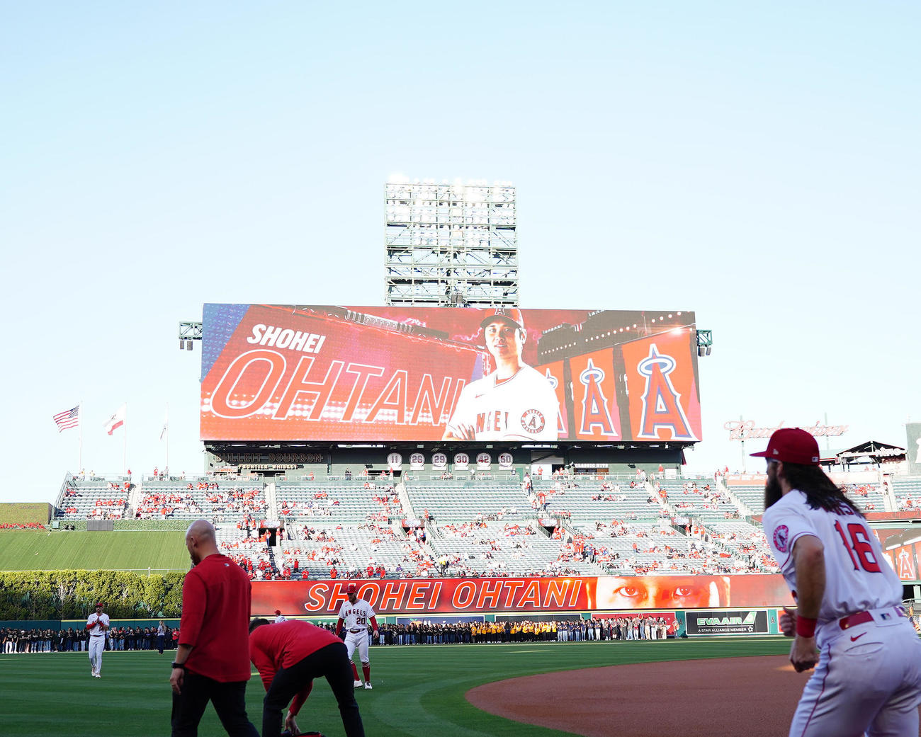 エンゼルス対ナショナルズ　試合前、エンゼルス大谷の3番指名打者で先発出場を伝える電光掲示板（撮影・江口和貴）