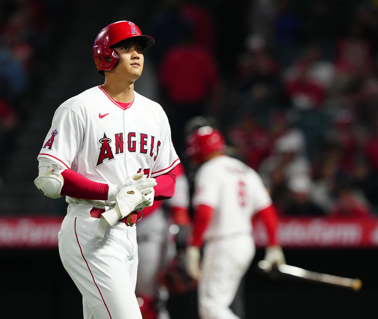 エンゼルス対ナショナルズ　8回裏エンゼルス無死、遊ゴロに倒れベンチに引き揚げる大谷（撮影・江口和貴）