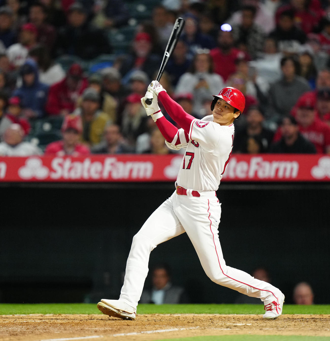 エンゼルス対レイズ　6回裏エンゼルス無死、ソロ本塁打を放つ大谷（撮影・江口和貴）