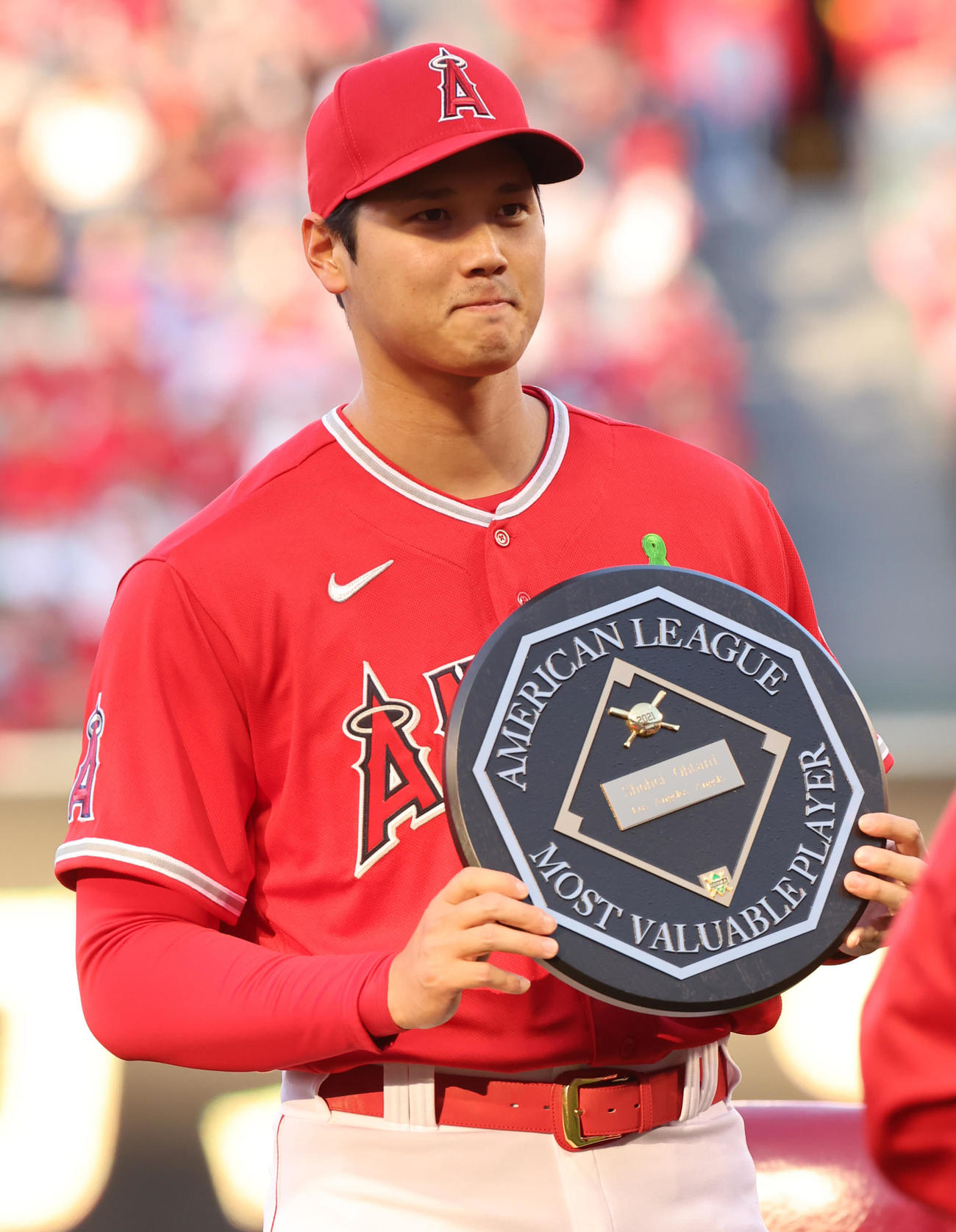 エンゼルス対レイズ　試合前、昨季ア・リーグMVPの表彰式に臨みんだ大谷