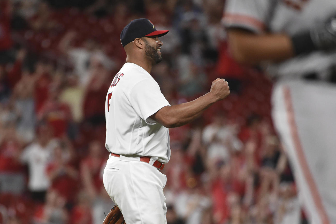 9回にメジャー初登板したプホルス（AP）