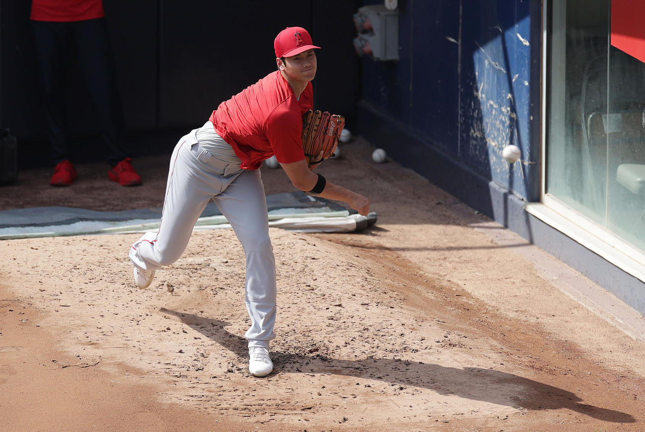 ヤンキース対エンゼルス　ヤンキースタジアムのブルペンで調整するエンゼルス大谷（撮影・前田充）