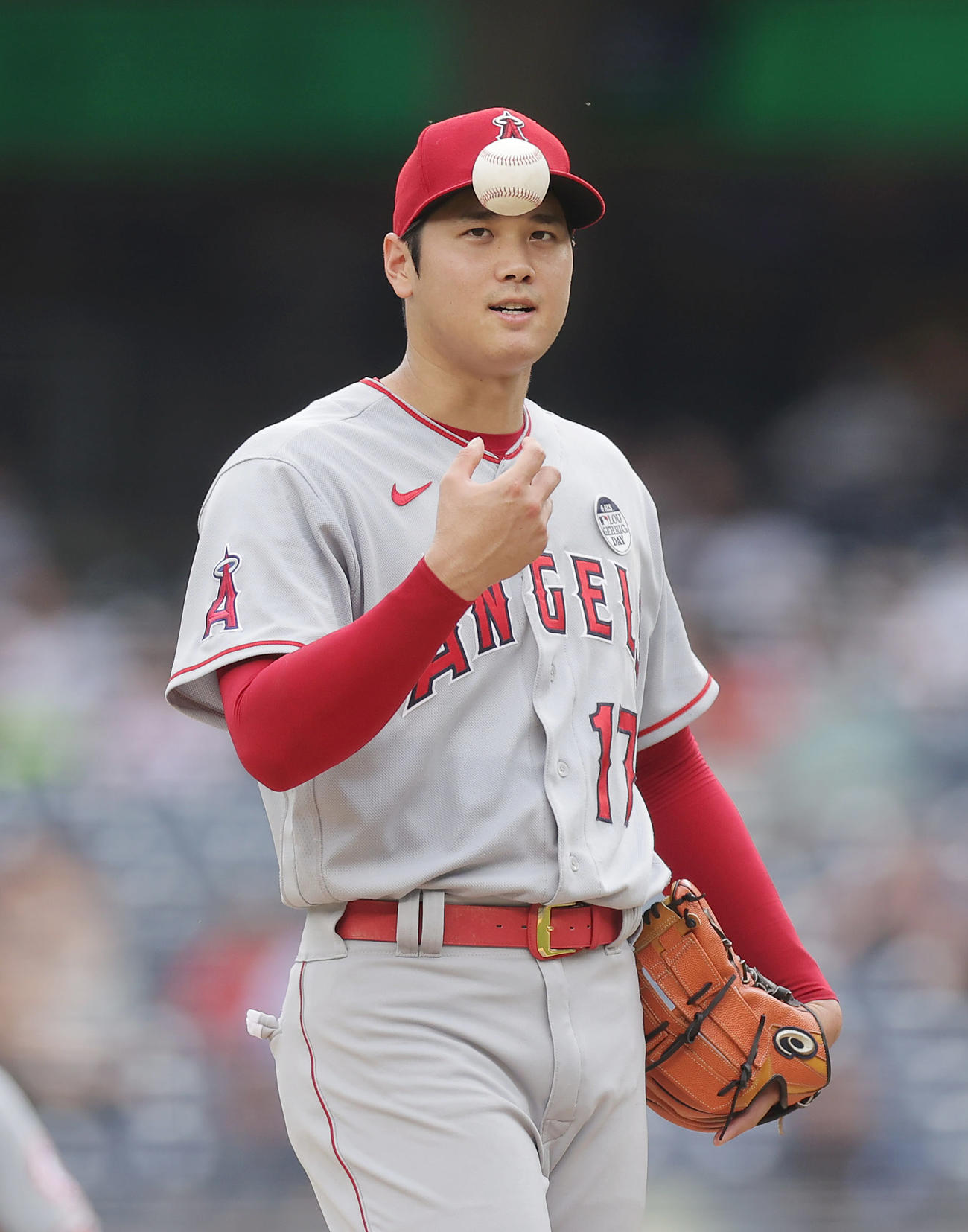 ヤンキース対エンゼルス　4回裏ヤンキース無死一塁、トレビノに内野安打を許した大谷（撮影・前田充）